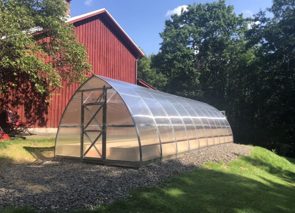 Planta Greenhouses - Sungrow 32 Greenhouse