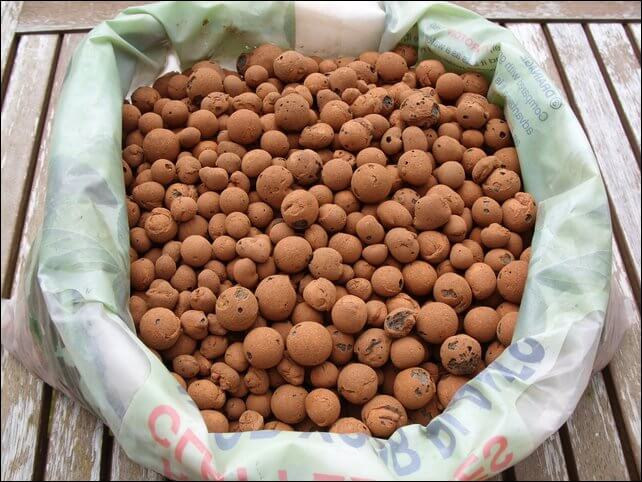 Expanded Clay Pebbles for Airponic Fruit 20L Bag